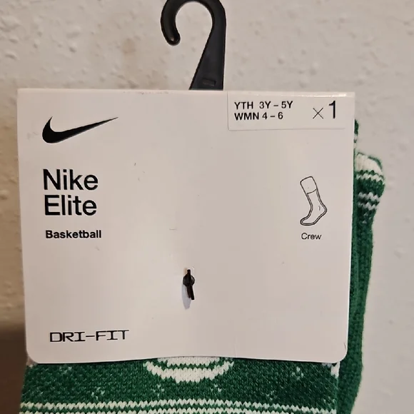 Nike Elite Green Athletic Socks - Picture 2 of 5